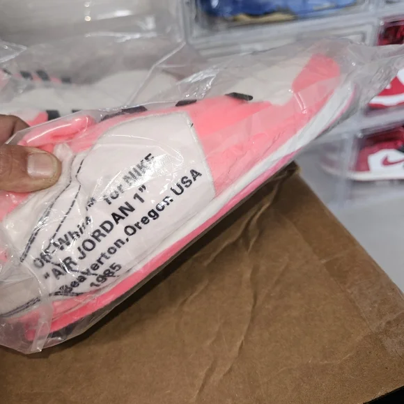 Fluffy slippers. - Picture 5 of 5